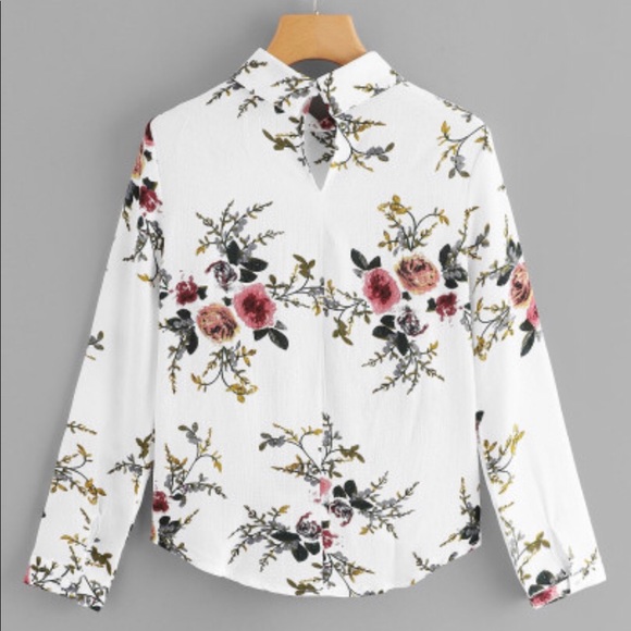 Random Botanical Print Blouse - Picture 2 of 4